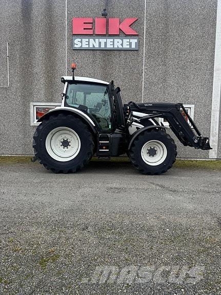 Valtra N174D Traktori