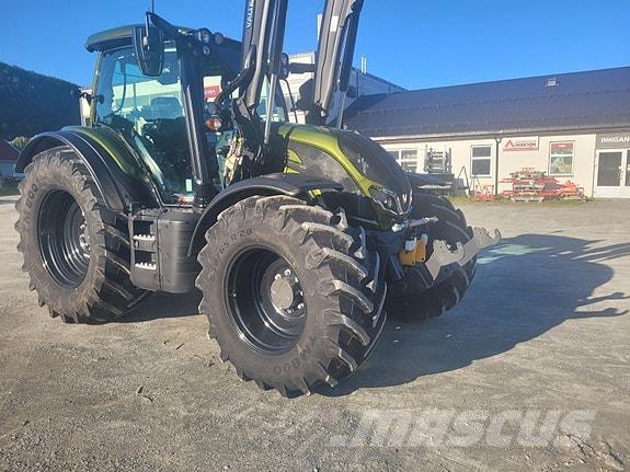 Valtra N175D Traktori