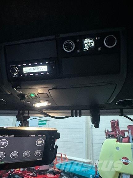 Valtra N175D Traktori