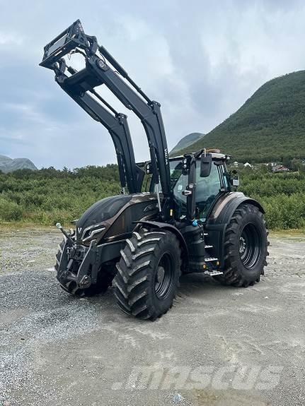 Valtra Q305 Traktori