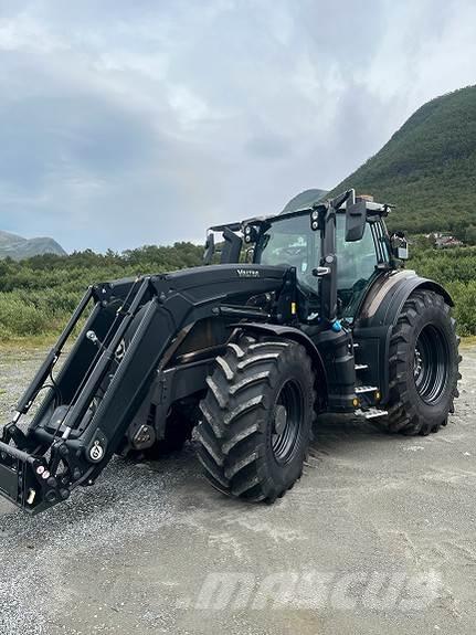 Valtra Q305 Traktori
