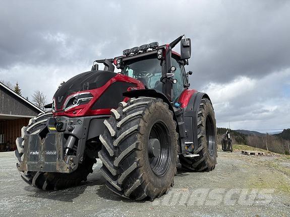 Valtra Q305 Traktori