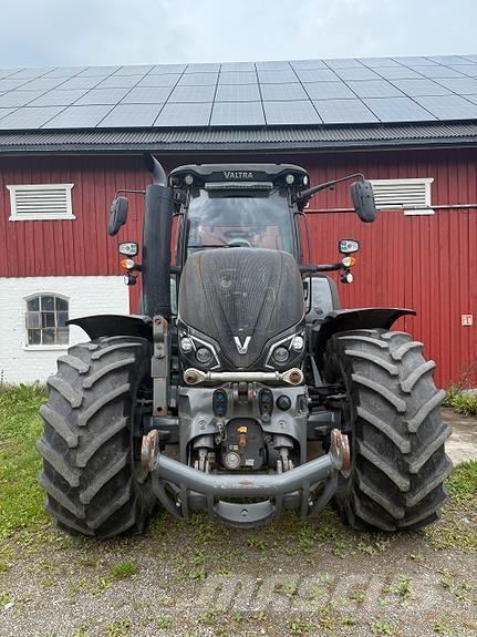 Valtra S394 Traktori
