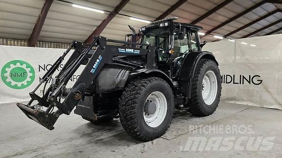 Valtra T182 Traktori