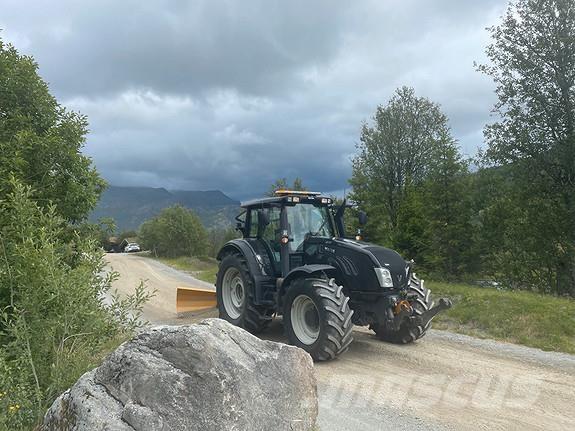 Valtra T203 Traktori