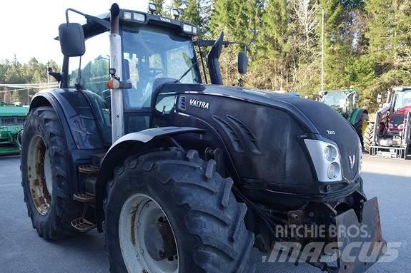 Valtra T213 Versu Traktori
