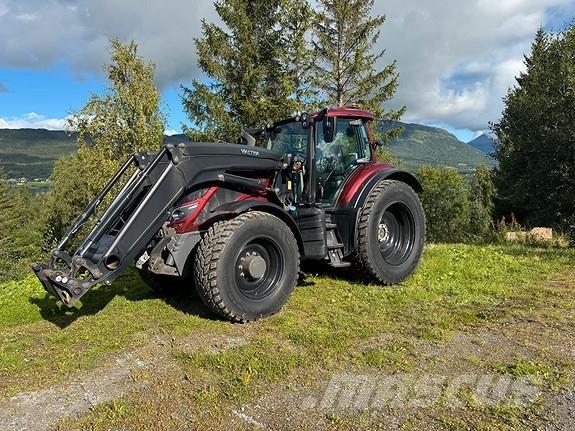 Valtra T234DST Traktori