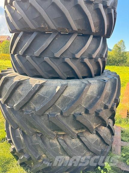 Valtra T234DST Traktori
