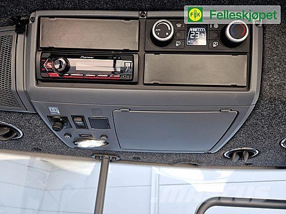 Valtra T235 Traktori