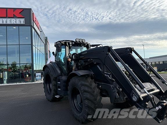 Valtra T235 Traktori
