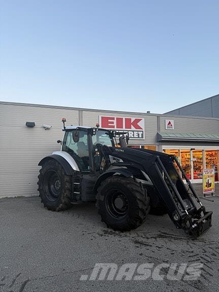 Valtra T255V Traktori