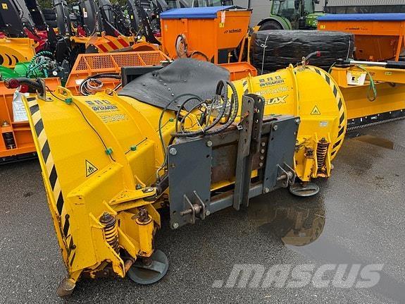   Snežne daske i plugovi