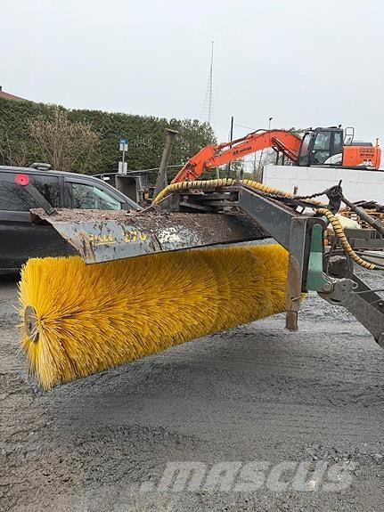   Ostale mašine za put i sneg