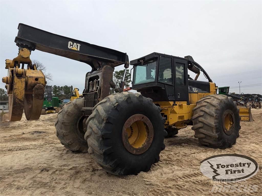 CAT 545C Skideri