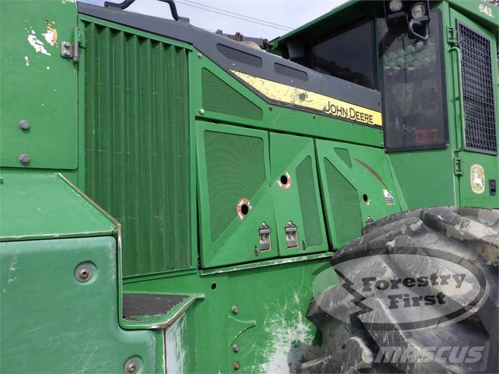 John Deere 643L Mašine za sečenje drveća