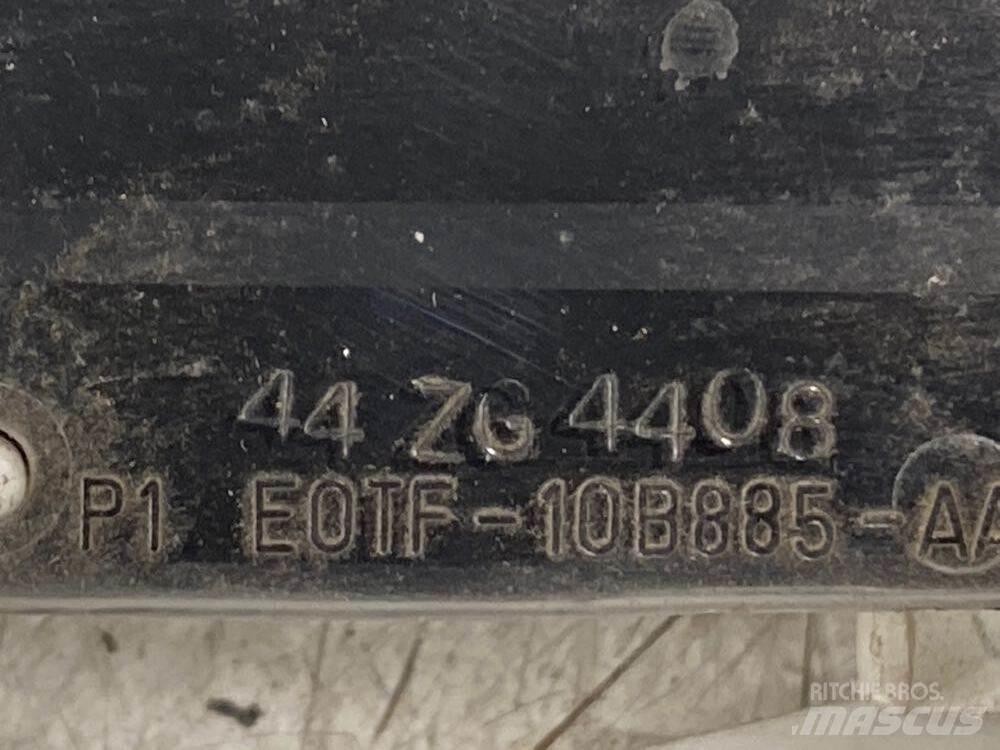 Ford F-800 Ostale kargo komponente