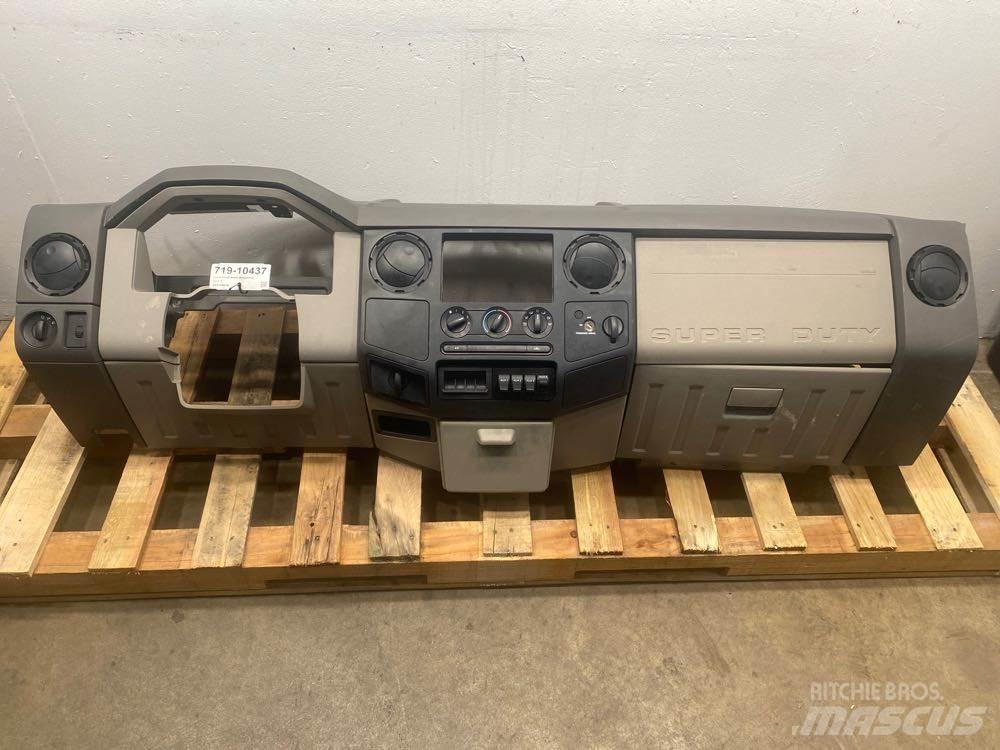 Ford F450 Ostale kargo komponente