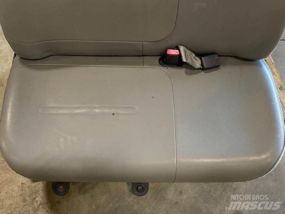 Ford F750 Ostale kargo komponente