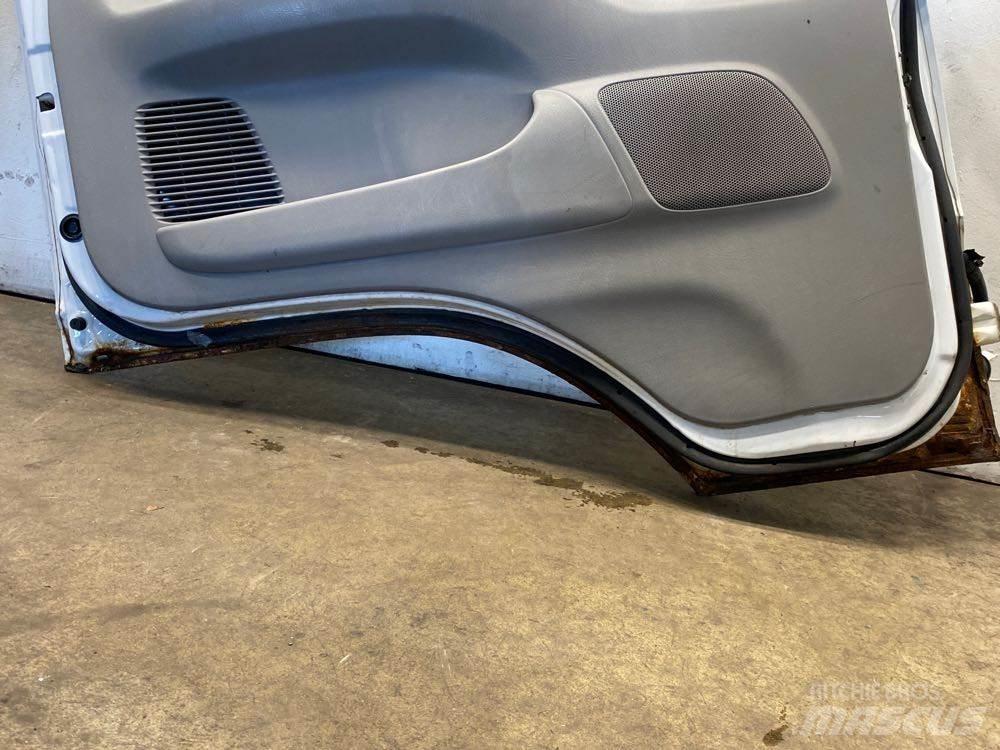 Ford LCF Ostale kargo komponente
