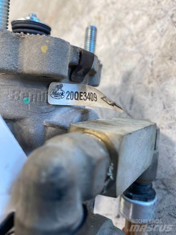 Mack  Ostale kargo komponente