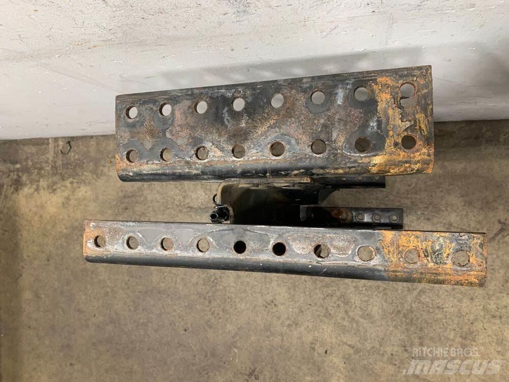 Mack CXU Ostale kargo komponente