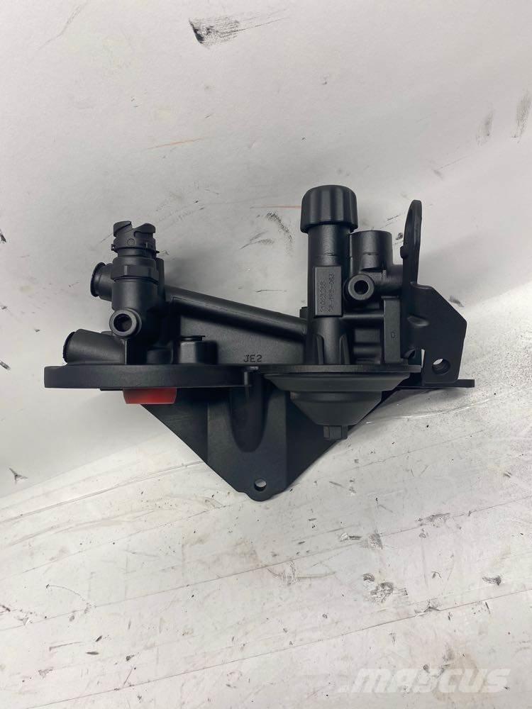 Mack MP8 Ostale kargo komponente