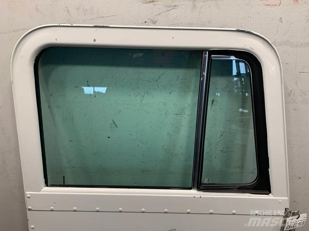 Peterbilt  Ostale kargo komponente