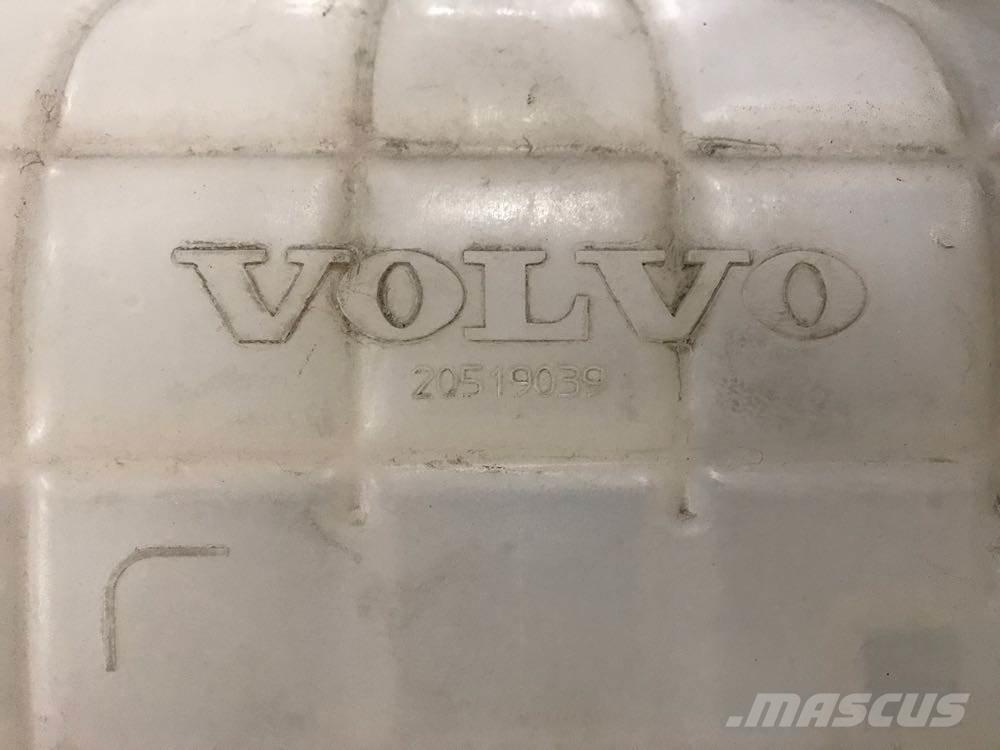 Volvo VNL Ostale kargo komponente