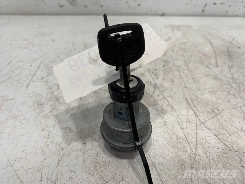 Volvo VNL Ostale kargo komponente