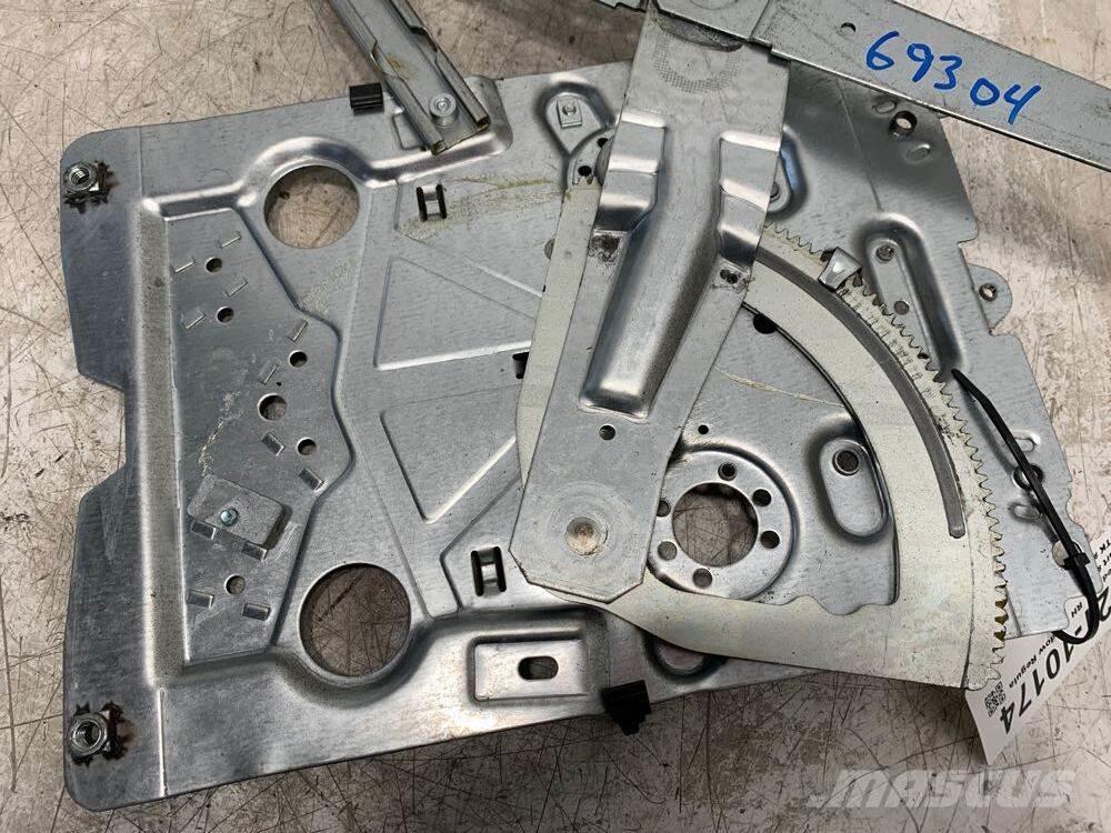 Volvo VNL Ostale kargo komponente