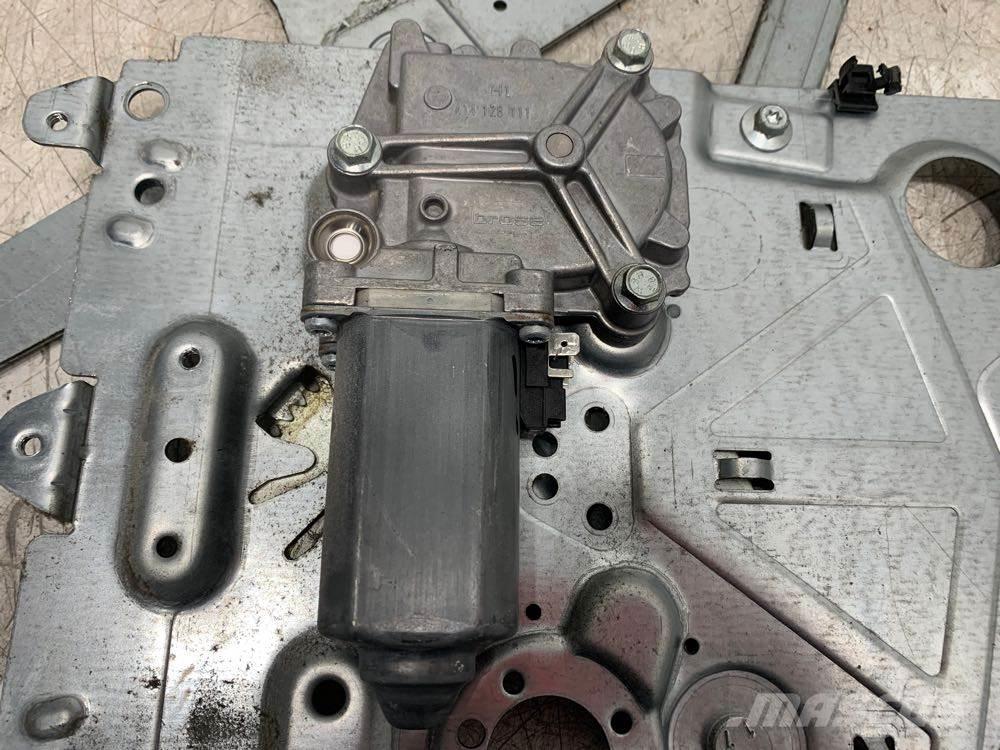 Volvo VNL Ostale kargo komponente