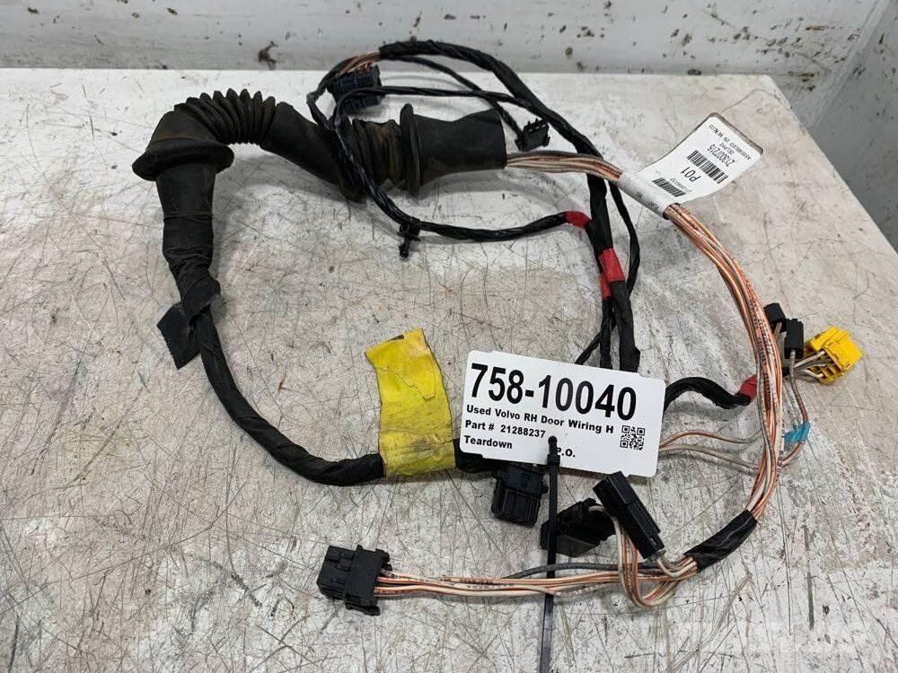 Volvo VNL Ostale kargo komponente