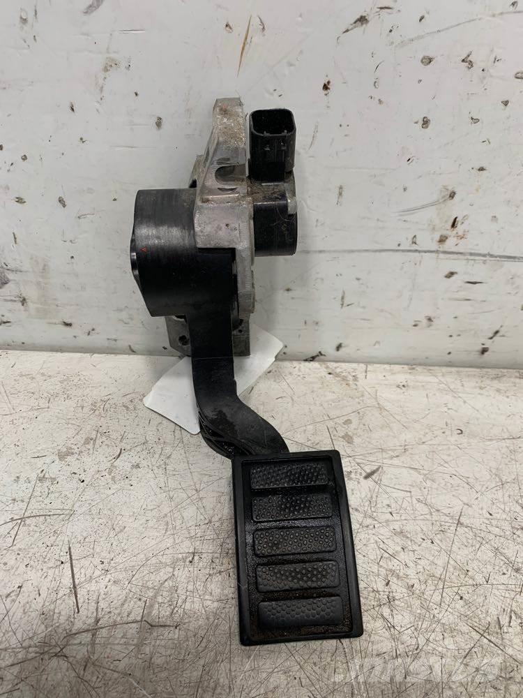 Volvo VNL Ostale kargo komponente