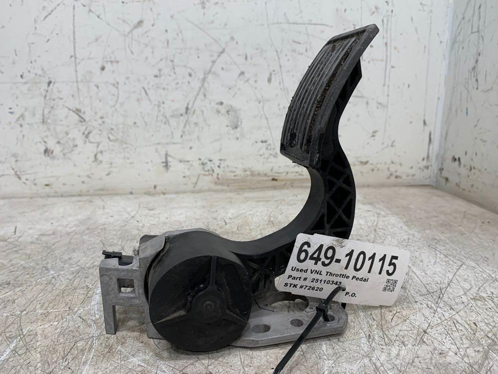 Volvo VNL Ostale kargo komponente