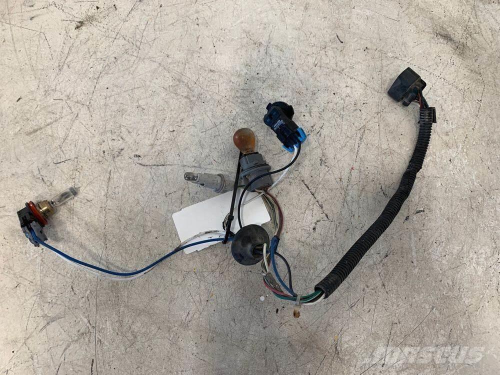 Volvo VNL Ostale kargo komponente