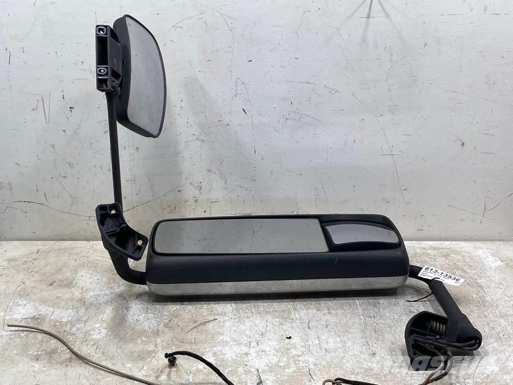 Volvo VNL Ostale kargo komponente