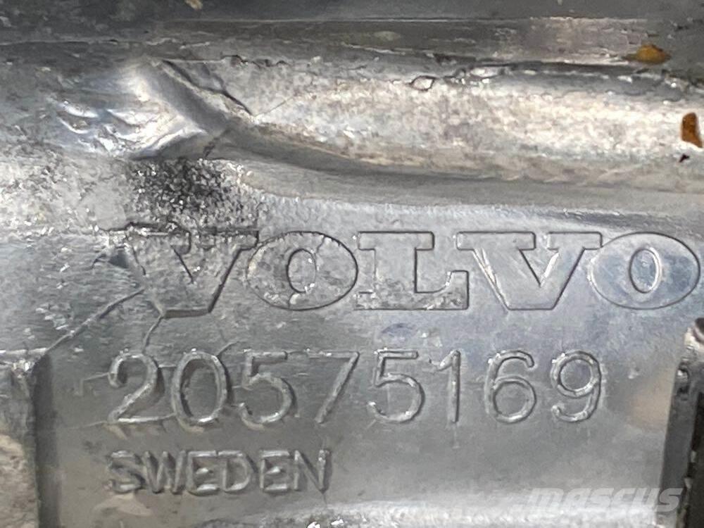 Volvo VNL Ostale kargo komponente
