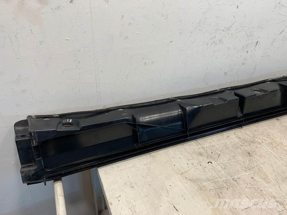 Volvo VNL Ostale kargo komponente
