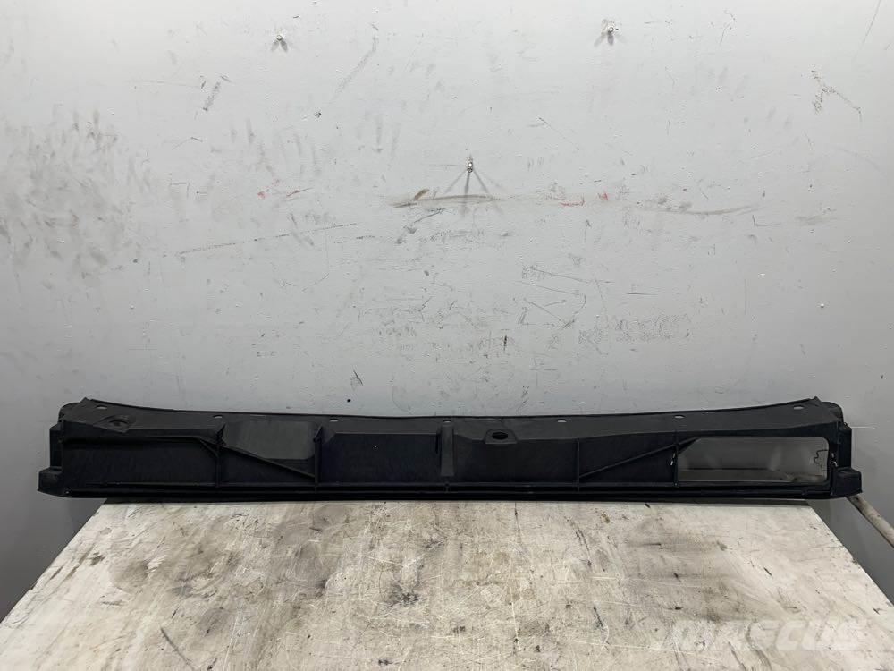 Volvo VNL Ostale kargo komponente