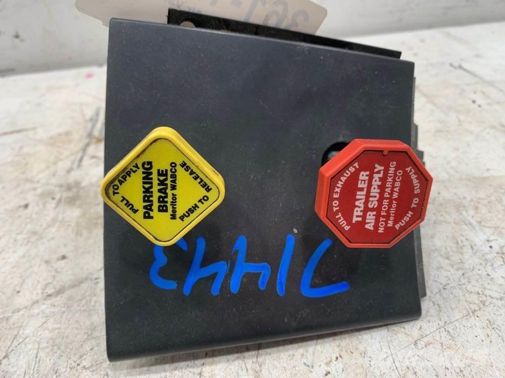 Volvo VNL Ostale kargo komponente