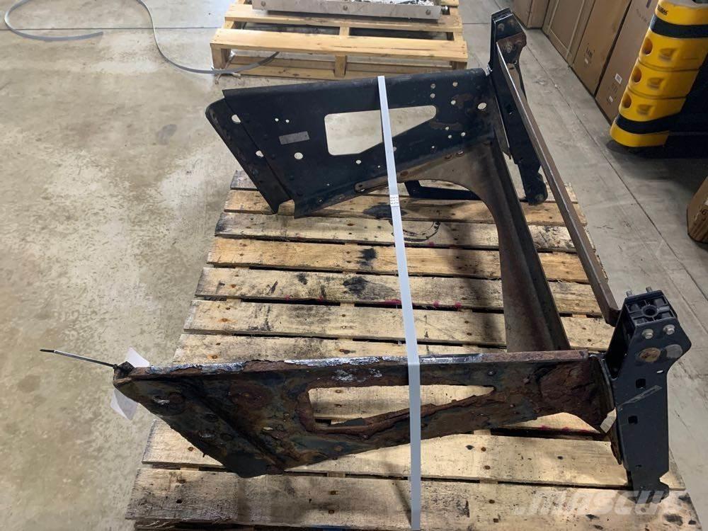 Volvo VNL Ostale kargo komponente