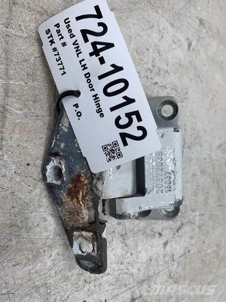 Volvo VNL Ostale kargo komponente