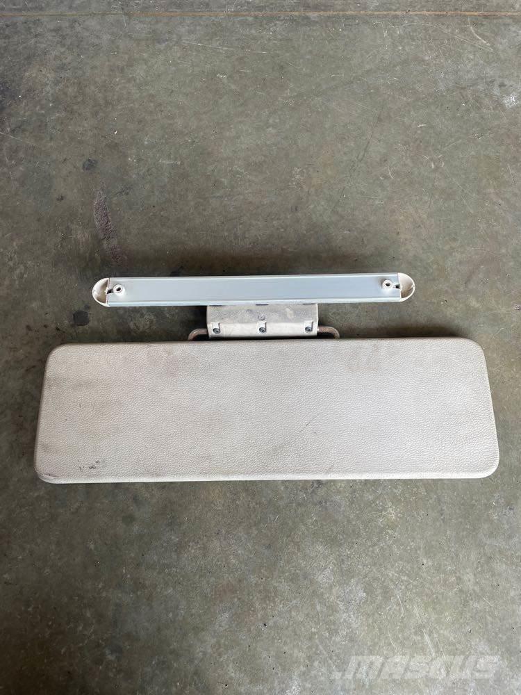 Volvo VNL Ostale kargo komponente