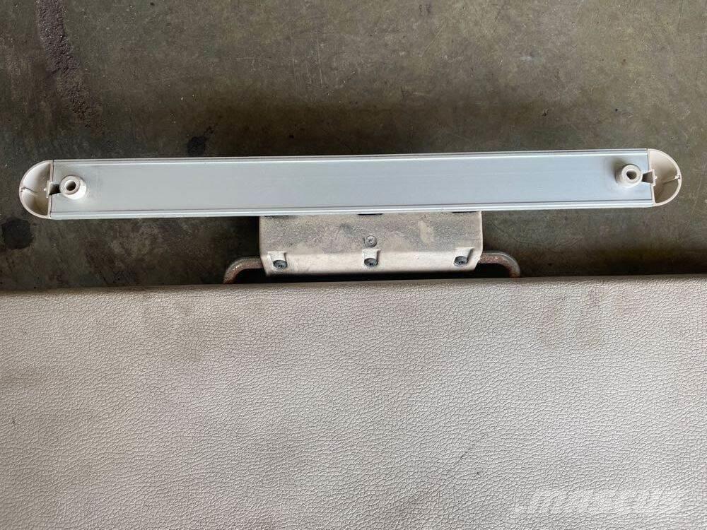 Volvo VNL Ostale kargo komponente