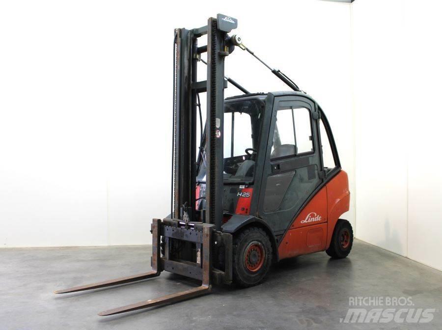 Linde H 25 D Dizelski viljuškari