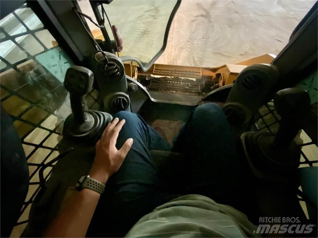 CAT 272D2 Skid steer mini utovarivači