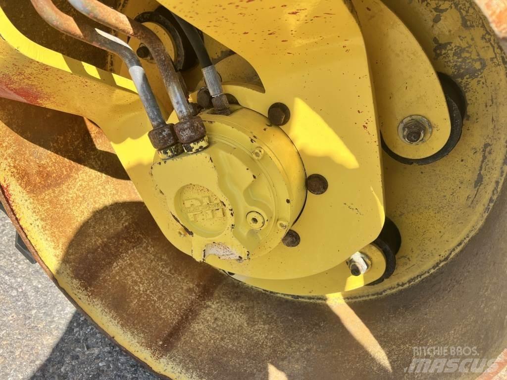 Bomag BW 120 AD-4 Valjci sa duplim bubnjem