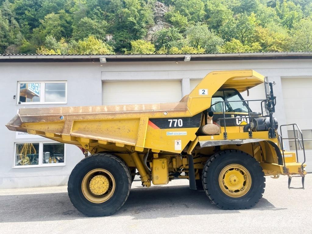 CAT 770 Zglobni damperi