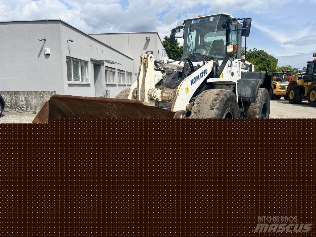 Komatsu WA 320-6 Utovarivači na točkove