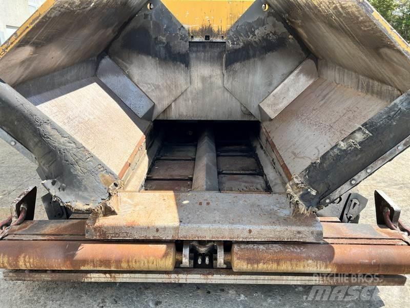  Volvo-ABG 6870 Asfaltni finišeri
